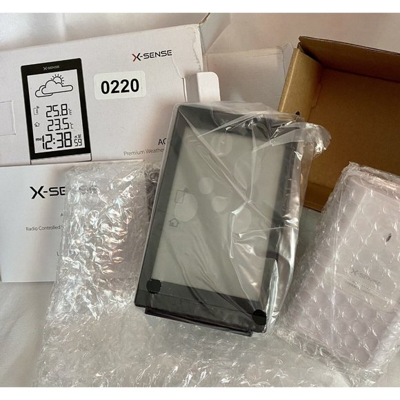 X-Sense Radio Controlled Wireless Weather Station; outdoor sensor, clock, alarm - Picture 3 of 3
